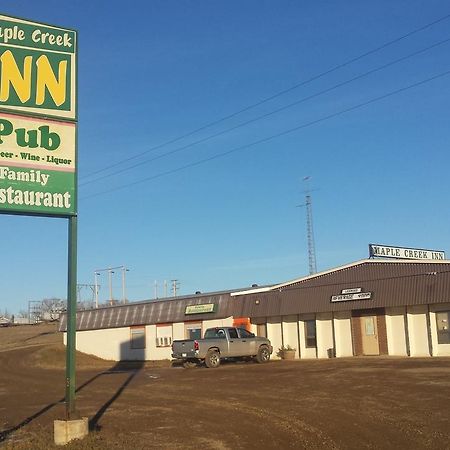 Maple Creek Motor Inn エクステリア 写真