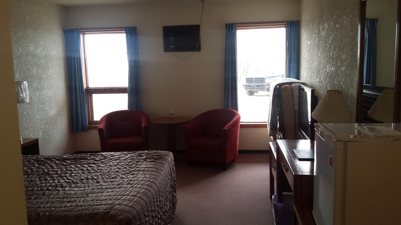 Maple Creek Motor Inn エクステリア 写真